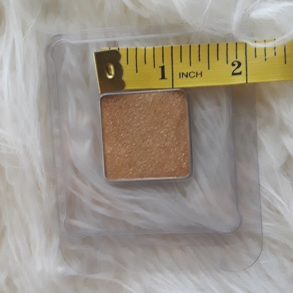 Victoria's Secret Shimmer eyeshadow 24K new - Picture 4 of 4